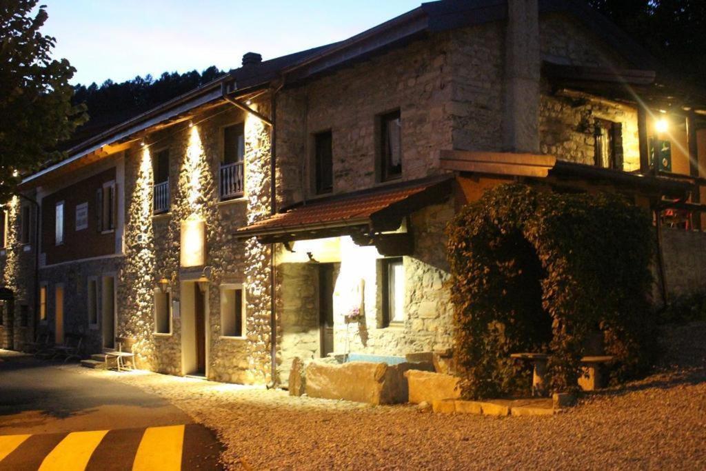 Agriturismo La Nevera لانسو دينْتيلفي المظهر الخارجي الصورة