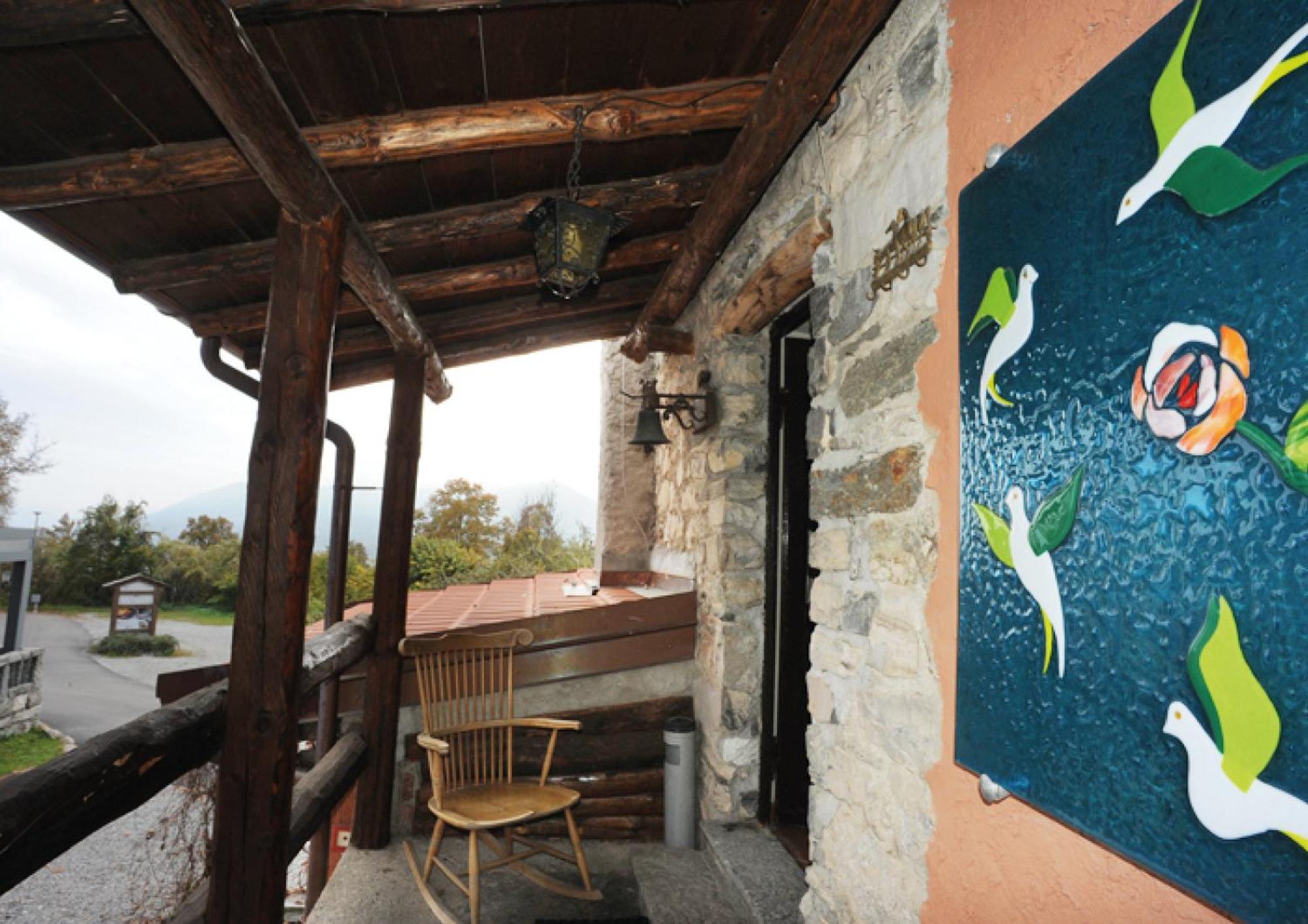 Agriturismo La Nevera لانسو دينْتيلفي الغرفة الصورة