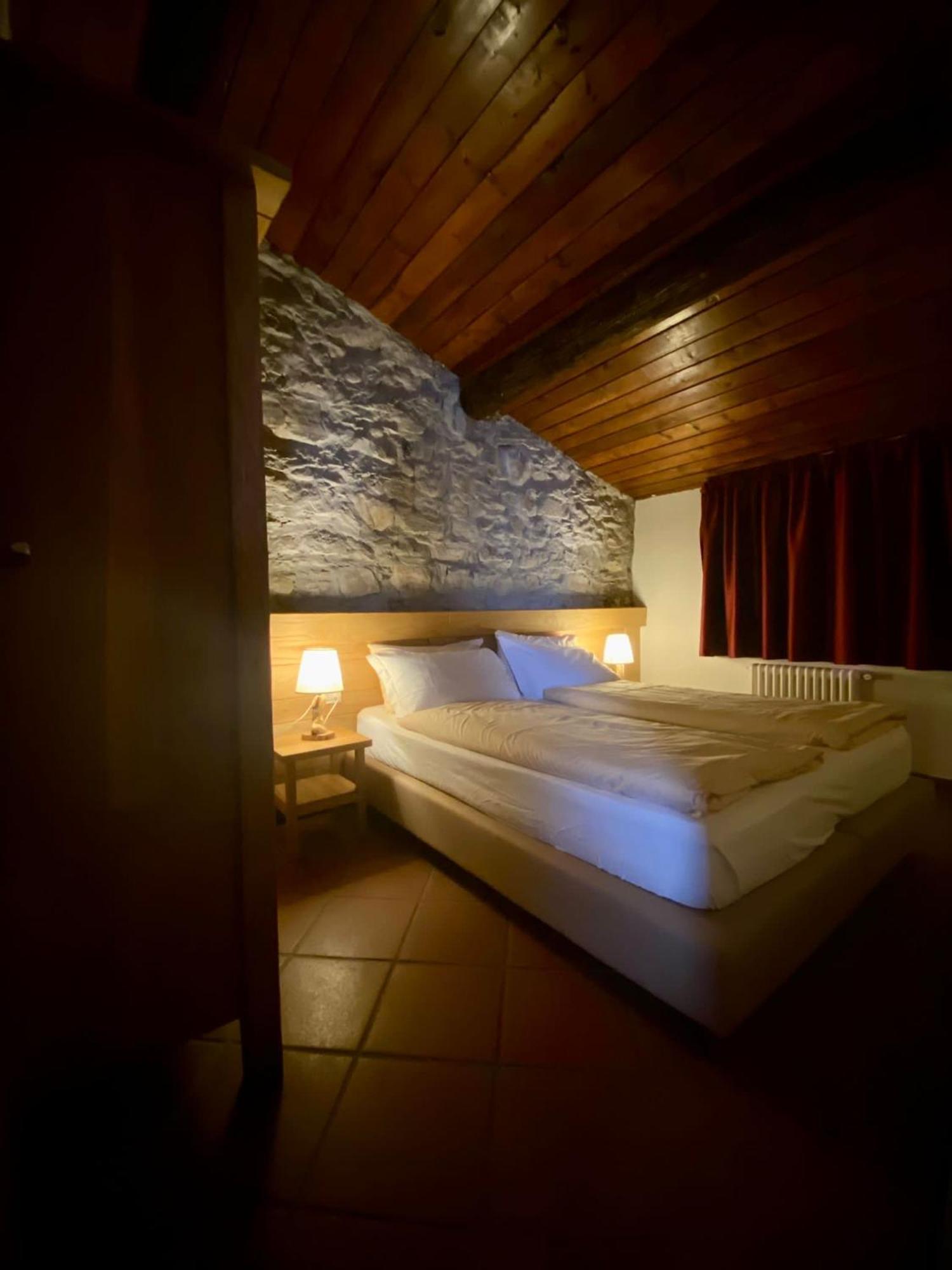 Agriturismo La Nevera لانسو دينْتيلفي الغرفة الصورة