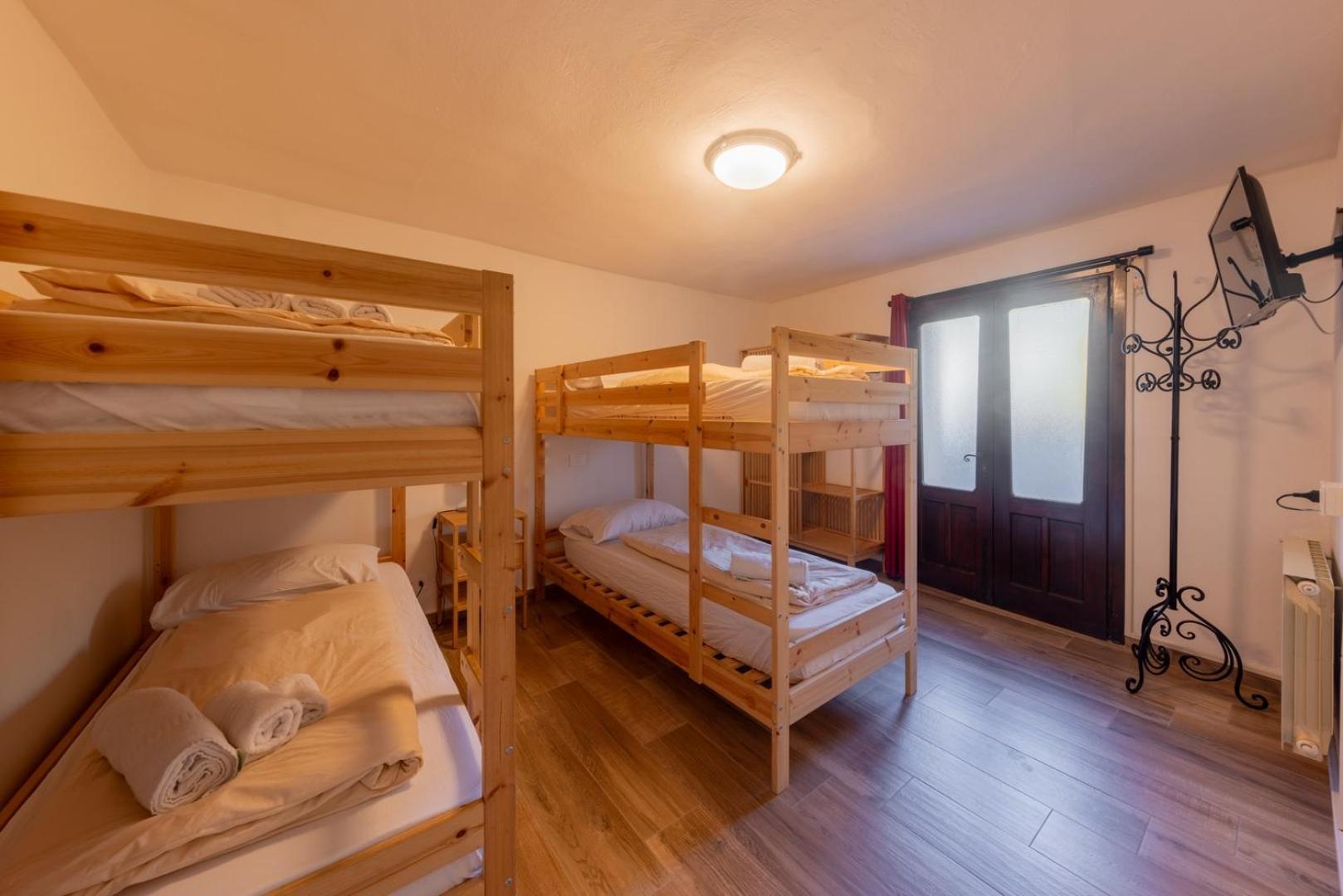 Agriturismo La Nevera لانسو دينْتيلفي الغرفة الصورة
