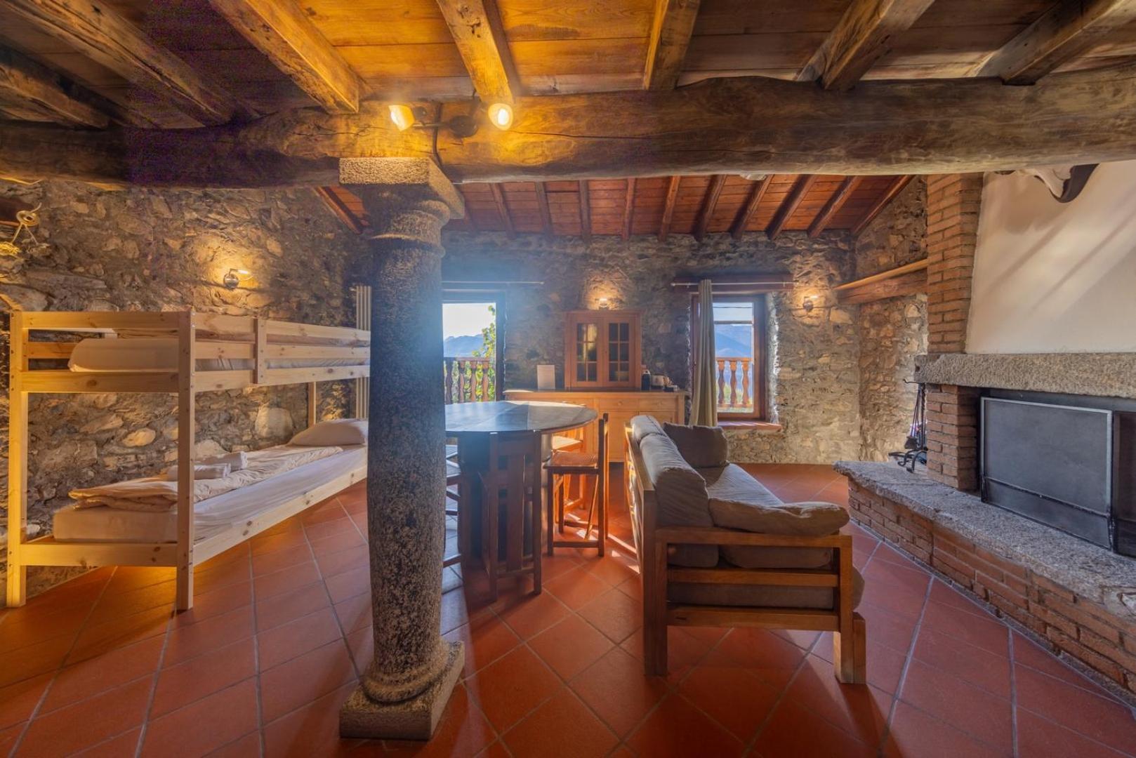 Agriturismo La Nevera لانسو دينْتيلفي الغرفة الصورة